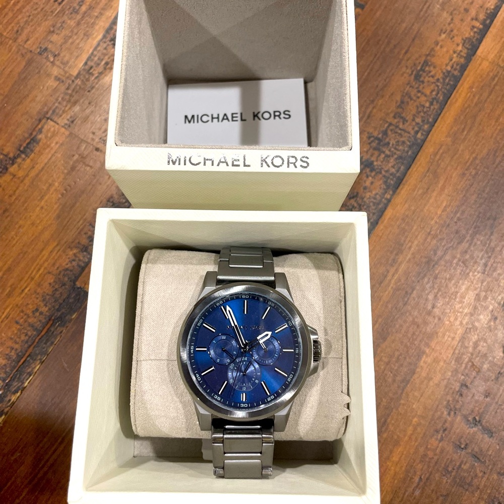 Brand new Michael Kors Chronograph Gunmetal Stainless Steel Watch MK8718